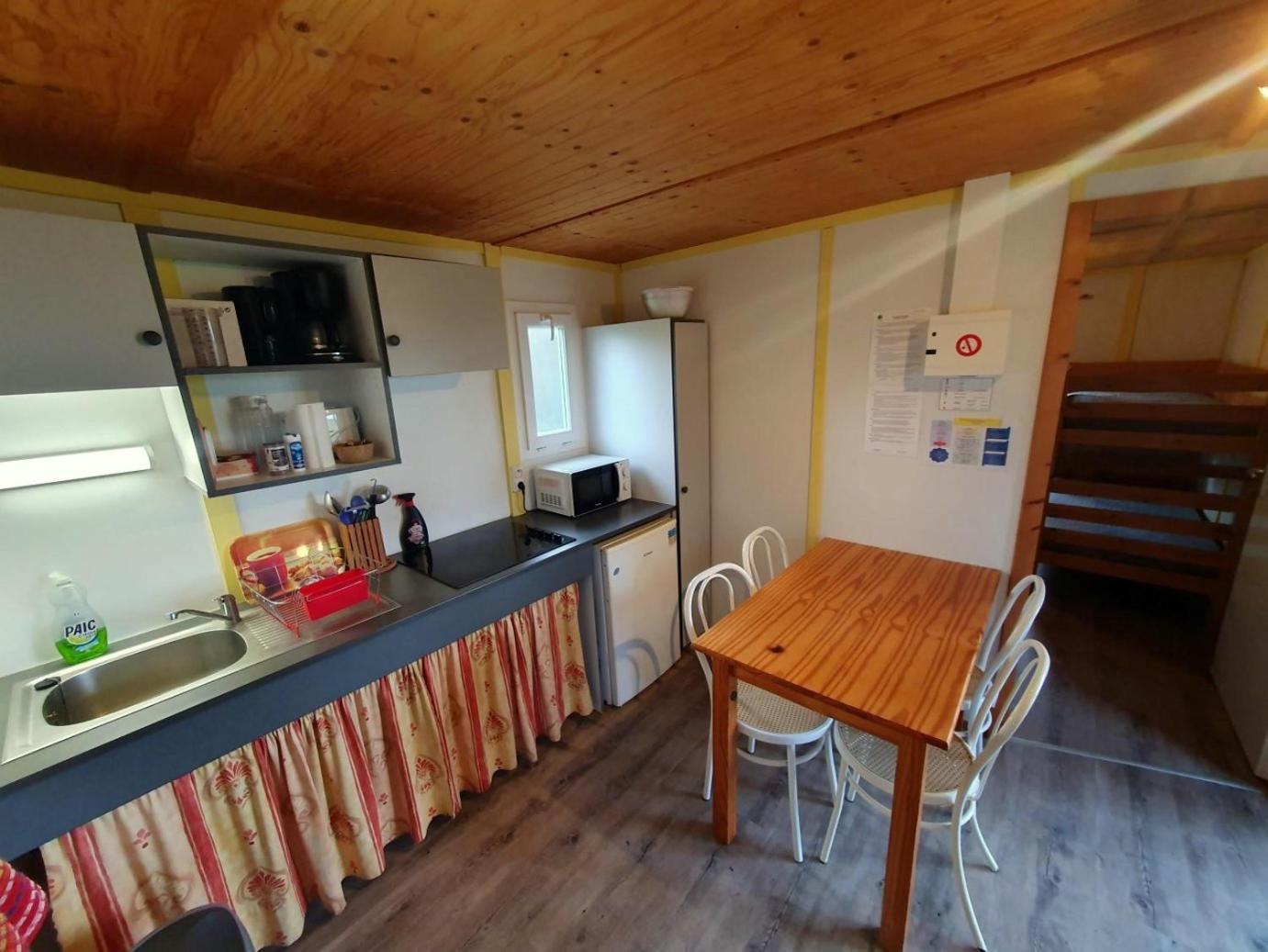 Les Chalets Du Quignon Autry-le-Chatel Oda fotoğraf