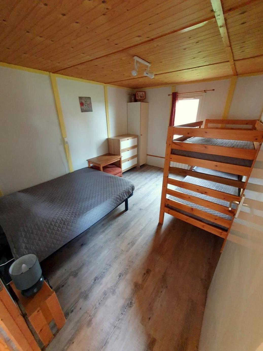Les Chalets Du Quignon Autry-le-Chatel Oda fotoğraf